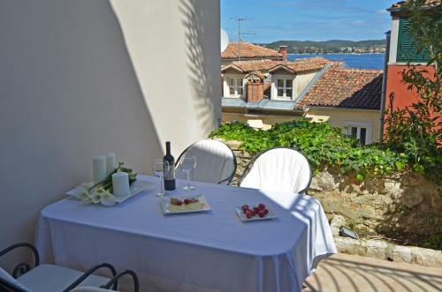 Sea View Apartment Olja