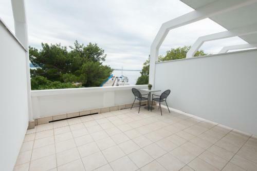 B&B Galija
