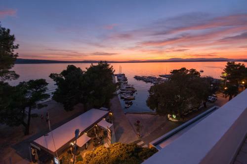 B&B Galija