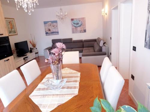 Spacious Apartment Angelina - Partly Renovated 2022