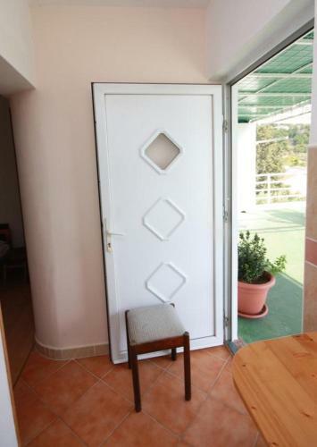 Apartments With A Parking Space Gradac (makarska) - 5198