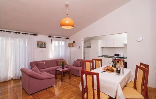 Apartment Podstrana 01