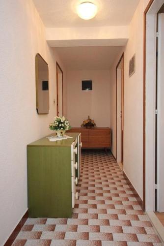 Apartment Slatine 2039a