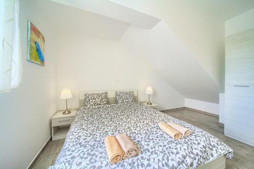 Apartments Mali Nono