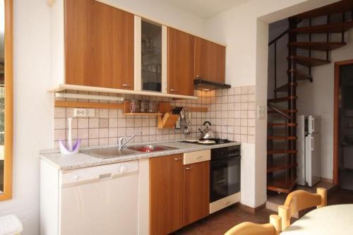 Apartments With A Parking Space Jelsa (hvar) - 8732