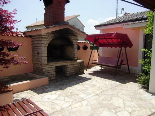 Apartments And Rooms Lago Rupa