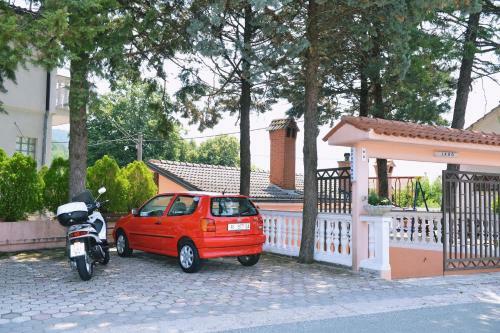 Apartments And Rooms Lago Rupa