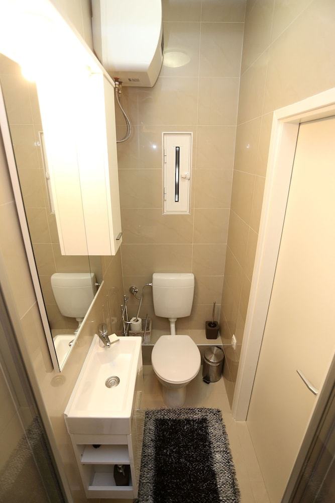 Hostal Central Square Guest House