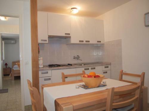Apartments Lumbarda Beach