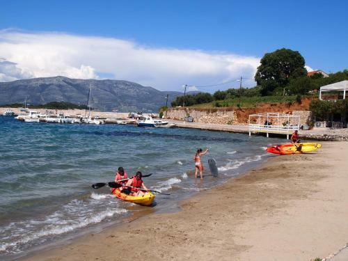 Apartments Lumbarda Beach