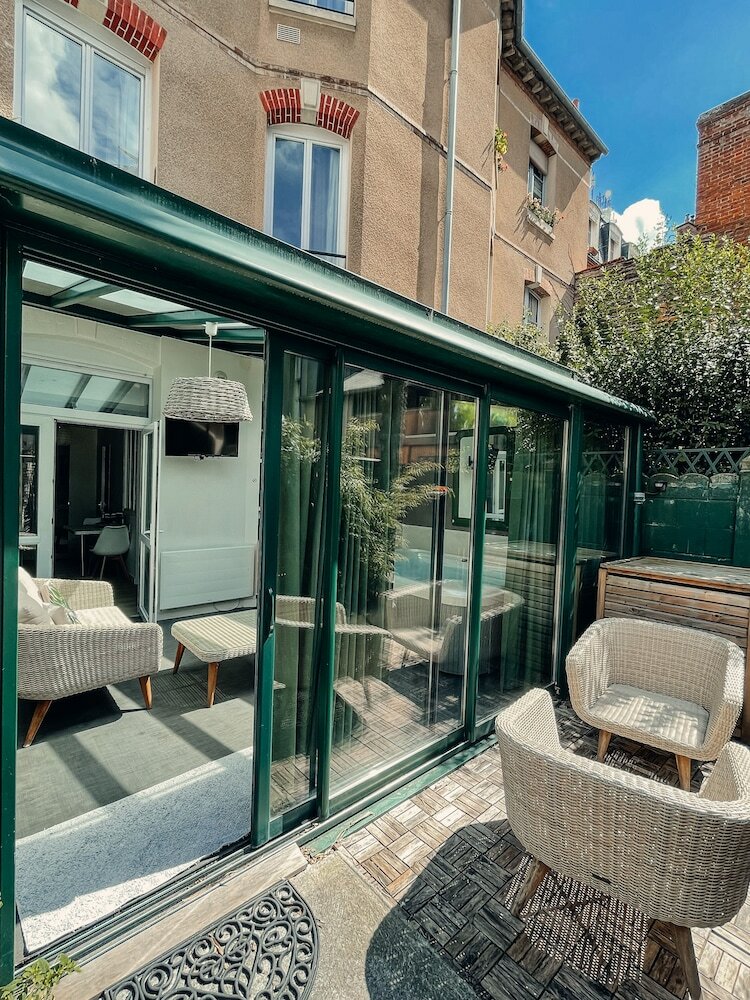 Garden Hotel