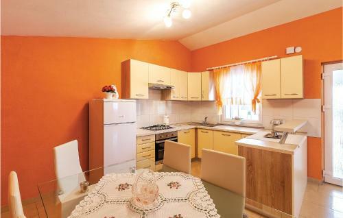 Apartment Vodnjan With Fireplace 10