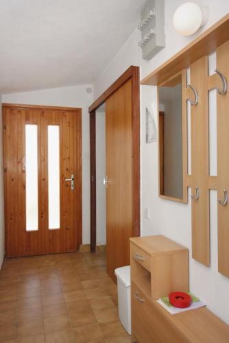 Apartment Supetar 5653a