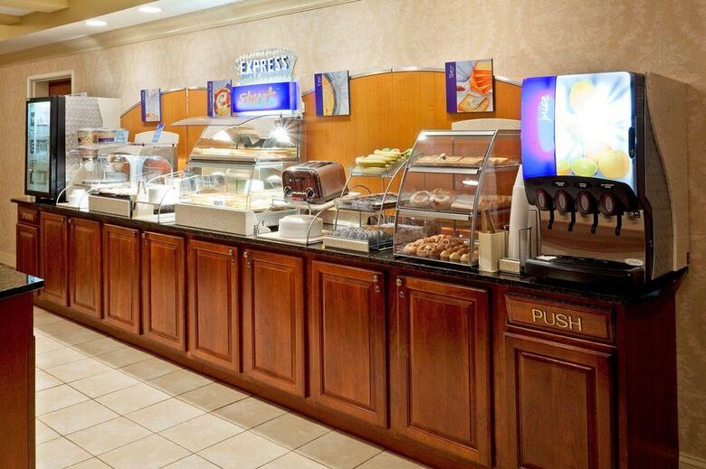 Holiday Inn Express Hotel & Suites Clifton Park