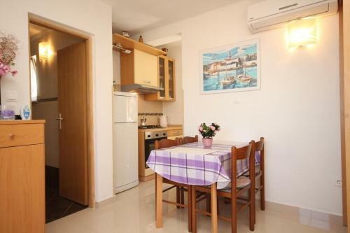 Apartments By The Sea Valun (cres) - 8086