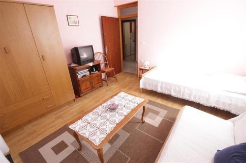 Apartment In Dramalj 5784