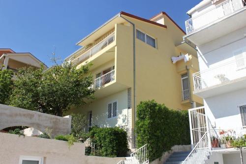 Apartment Makarska 6767b