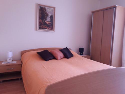 Hostal Guest House Jelsa