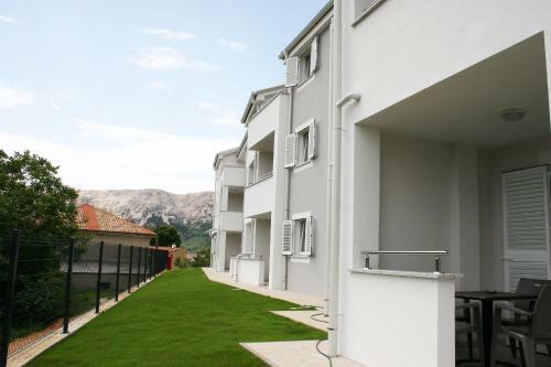 Apartments Crnekovic Tomislava