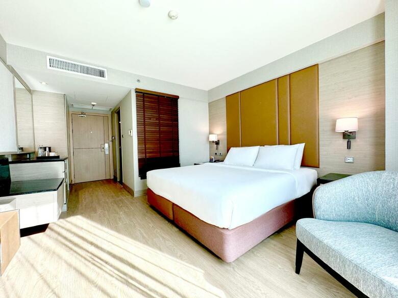 Hotel Ramada By Wyndham Bangkok Sukhumvit 11
