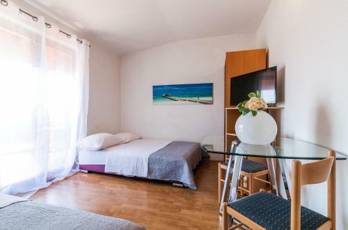 Apartments An?elo