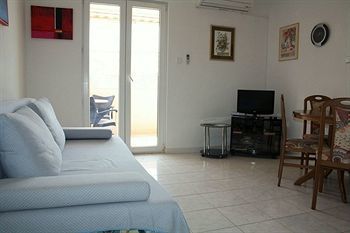 Hotel Apartments Henjak Gospojica