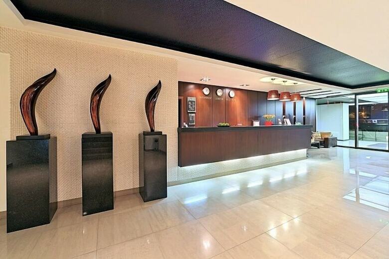 Hotel Cubix