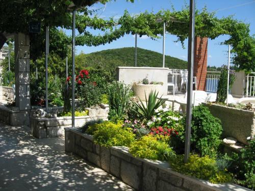 Shell Bay Apartments