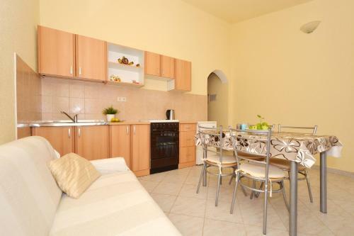 Apartments Nina