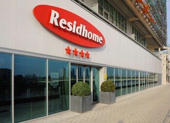 Hotel Residhome Nantes Berges De La Loire