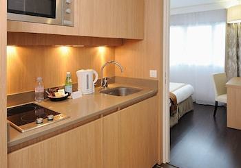 Hotel Residhome Nantes Berges De La Loire