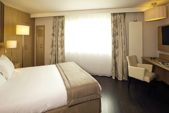 Hotel Residhome Nantes Berges De La Loire