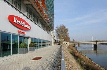 Hotel Residhome Nantes Berges De La Loire
