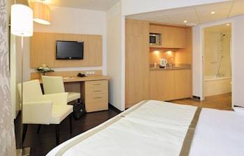 Hotel Residhome Nantes Berges De La Loire