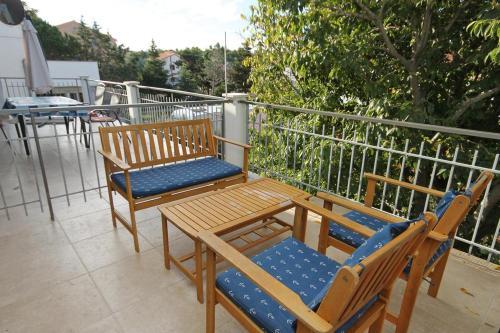 Apartment Novalja 9359b