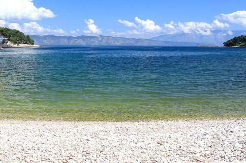 Apartments By The Sea Jelsa (Hvar) - 8783