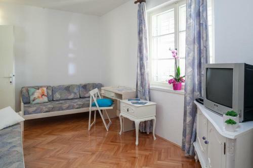 Apartment Tucepi 2677b