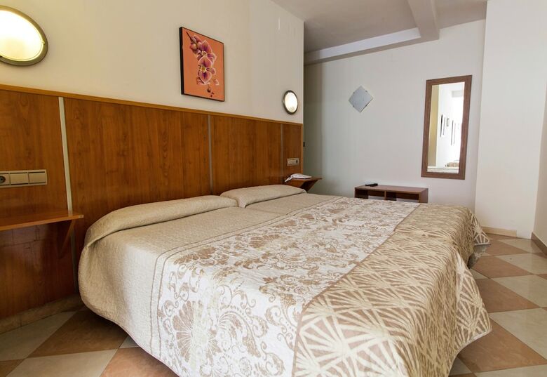 N.ch Hotel
