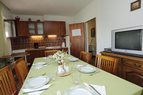 Apartment Mira A1