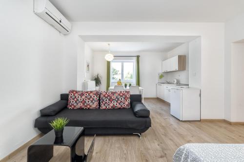 Apartments Tonka Centar