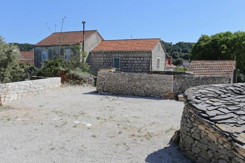 Apartments With A Parking Space Lumbarda (korcula) - 4473