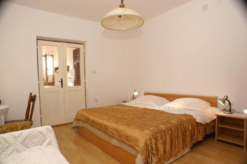 Apartments By The Sea Rogoznica - 4313