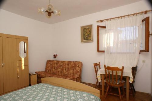 Apartments By The Sea Rogoznica - 4313