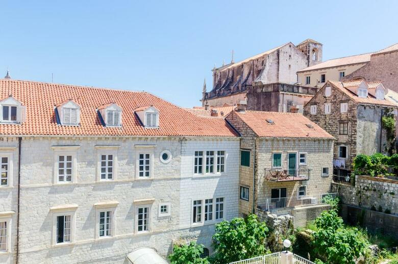 Apartamentos Old Town Baroque Palace Accommodation