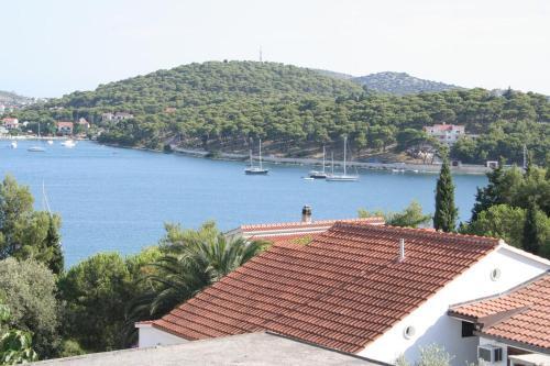 Apartments By The Sea Rogoznica - 4263