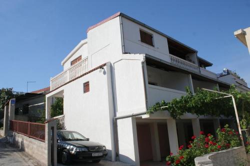 Apartments By The Sea Rogoznica - 4263