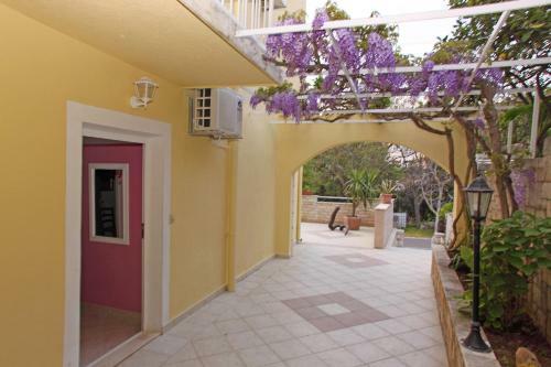 Apartamentos Villa Marinesa