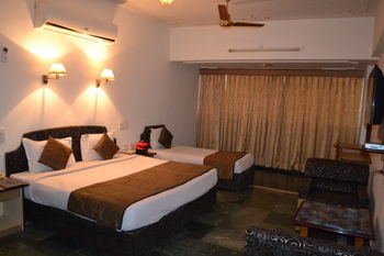 Hotel Chandra Inn