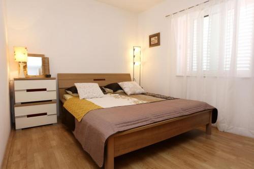 Apartment Orebic 10149a