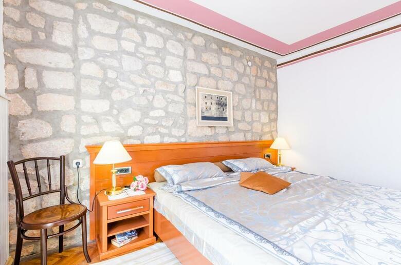Apartments Nicol